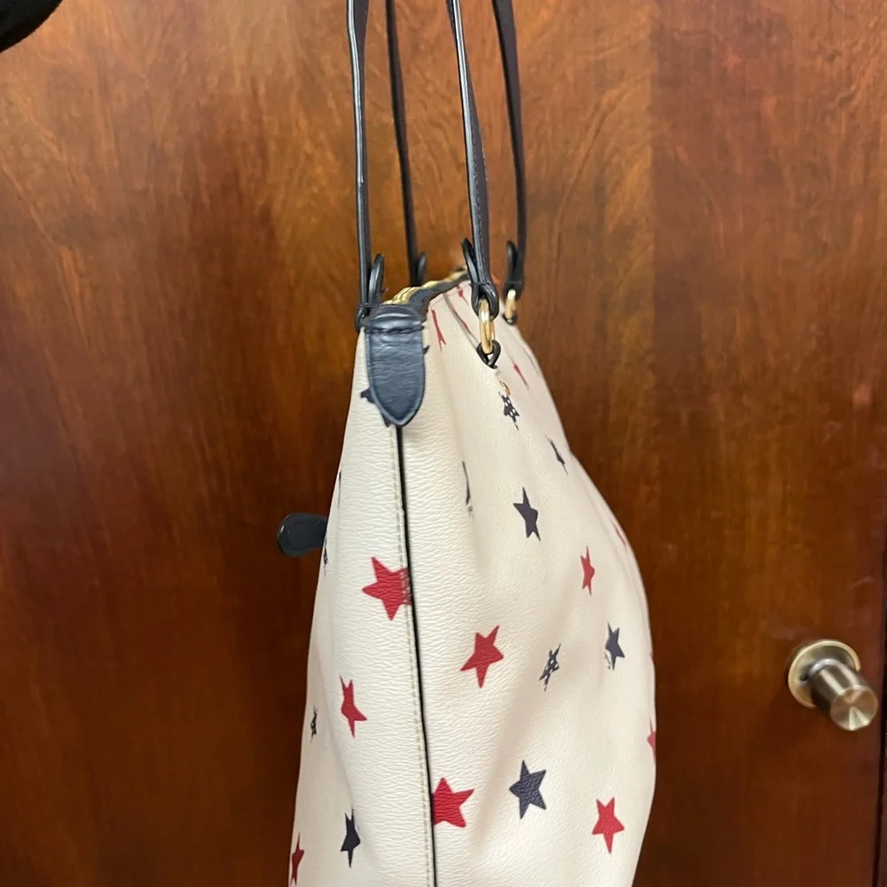 Coach Cream Leather Tote with Red and Navy Star Print - Picture 4 of 11